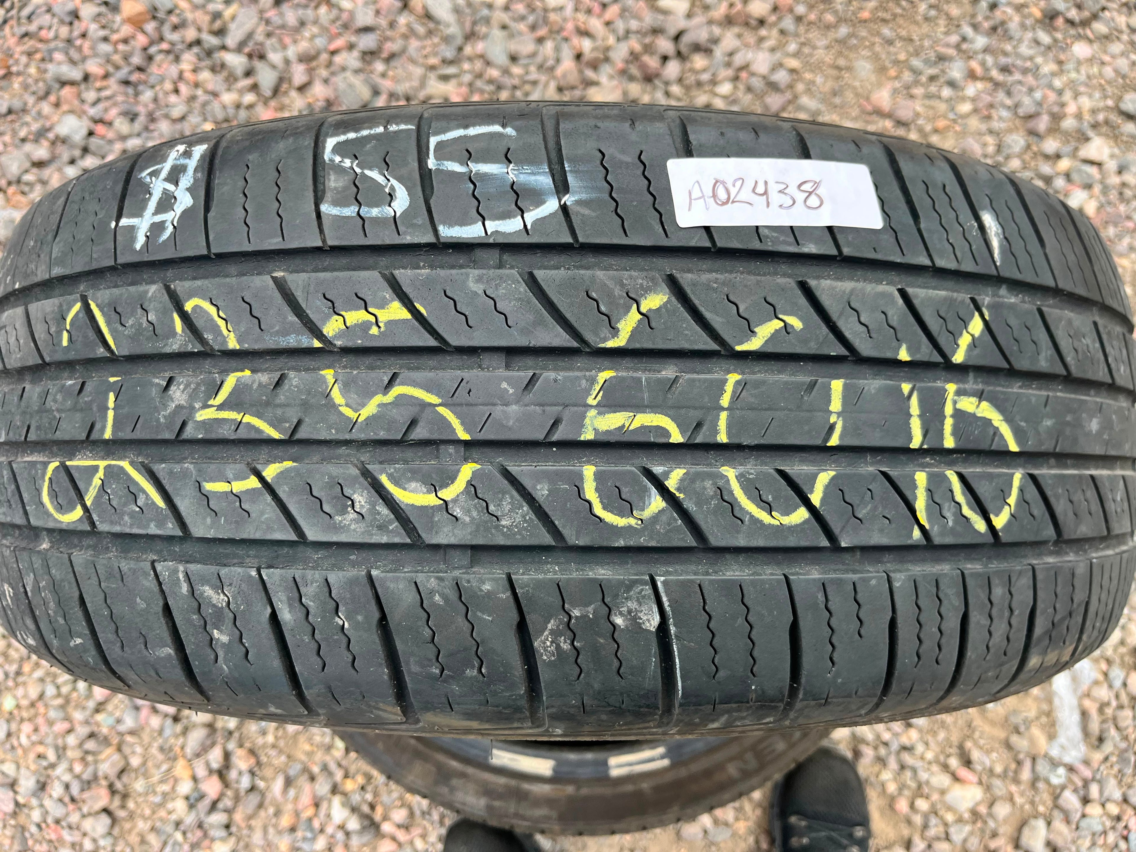 235/60R16 Single (1 Used Tire) Advanta Trg-750