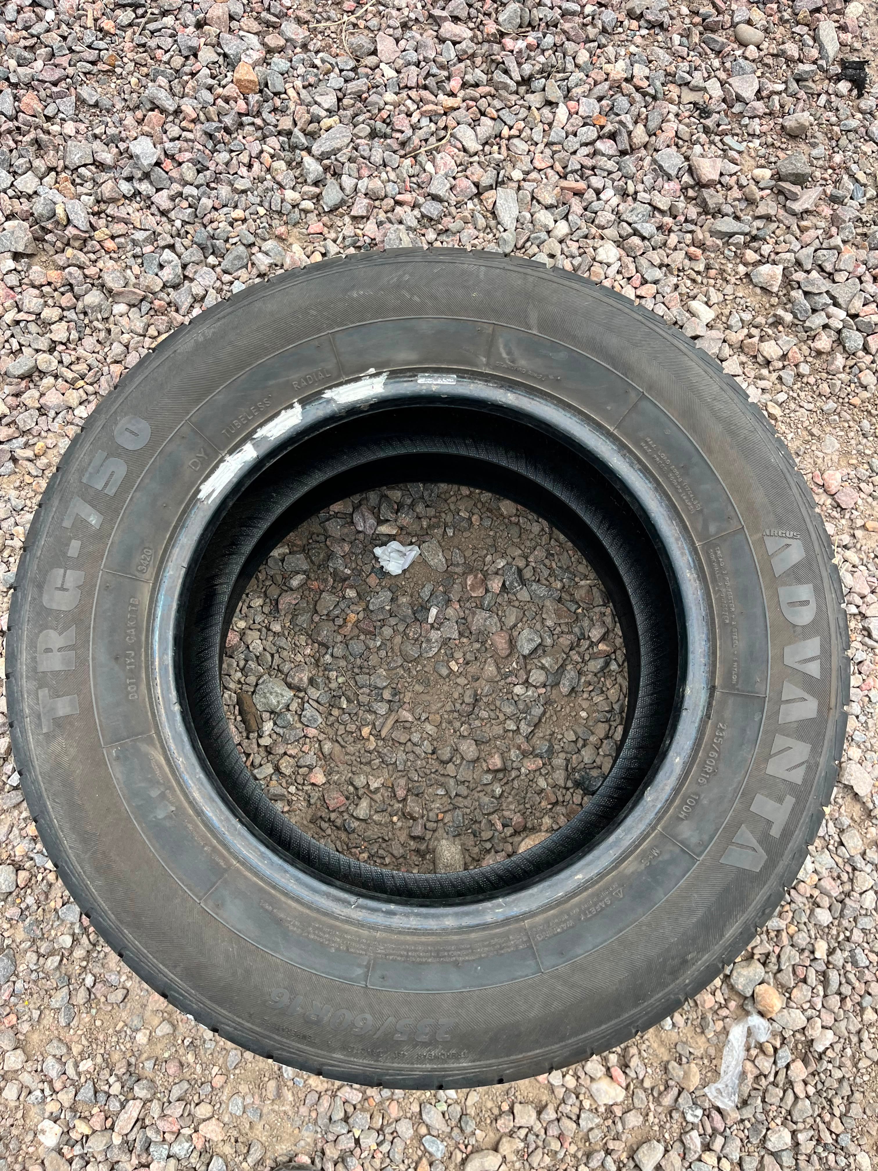 235/60R16 Single (1 Used Tire) Advanta Trg-750