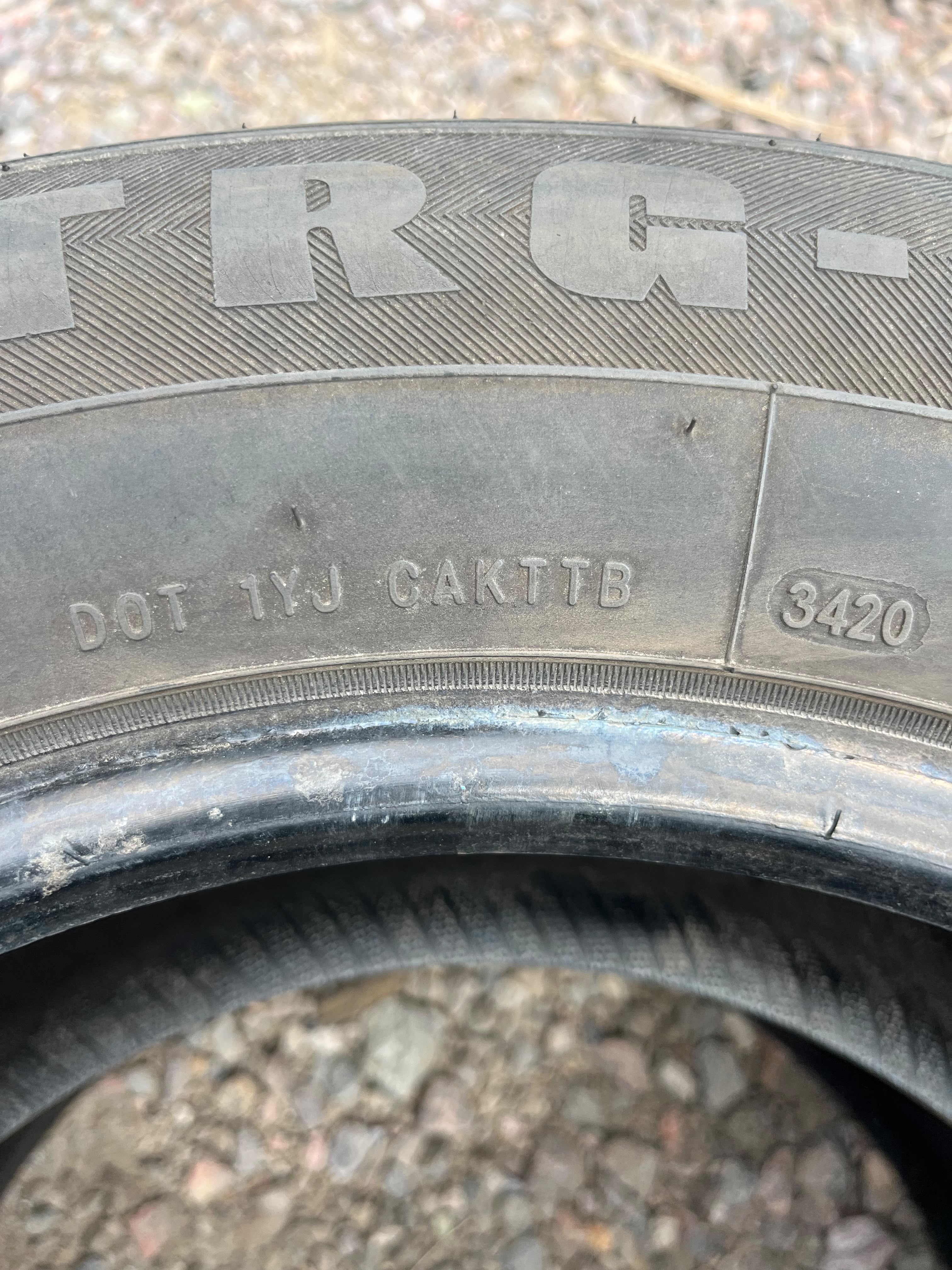 235/60R16 Single (1 Used Tire) Advanta Trg-750