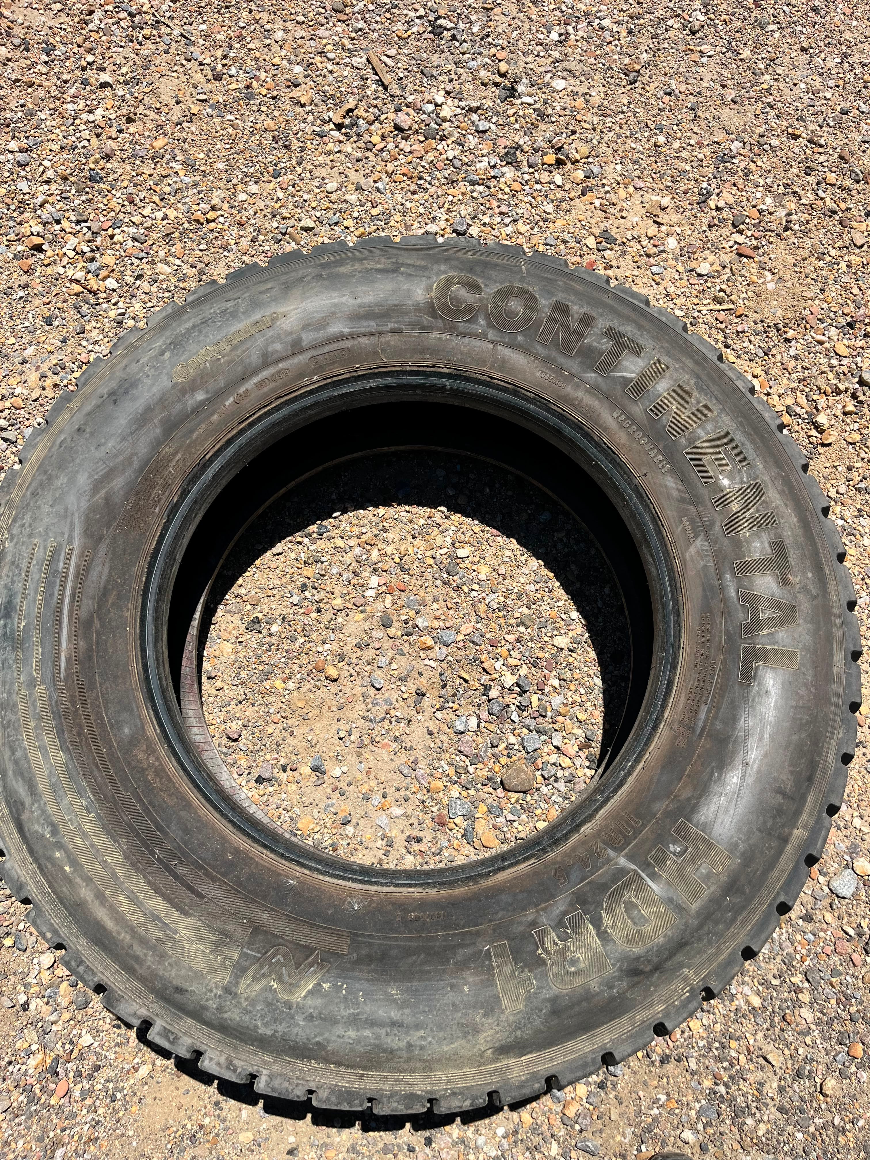 11R24.5 Single (1 Used Tire) Continental Hdr1