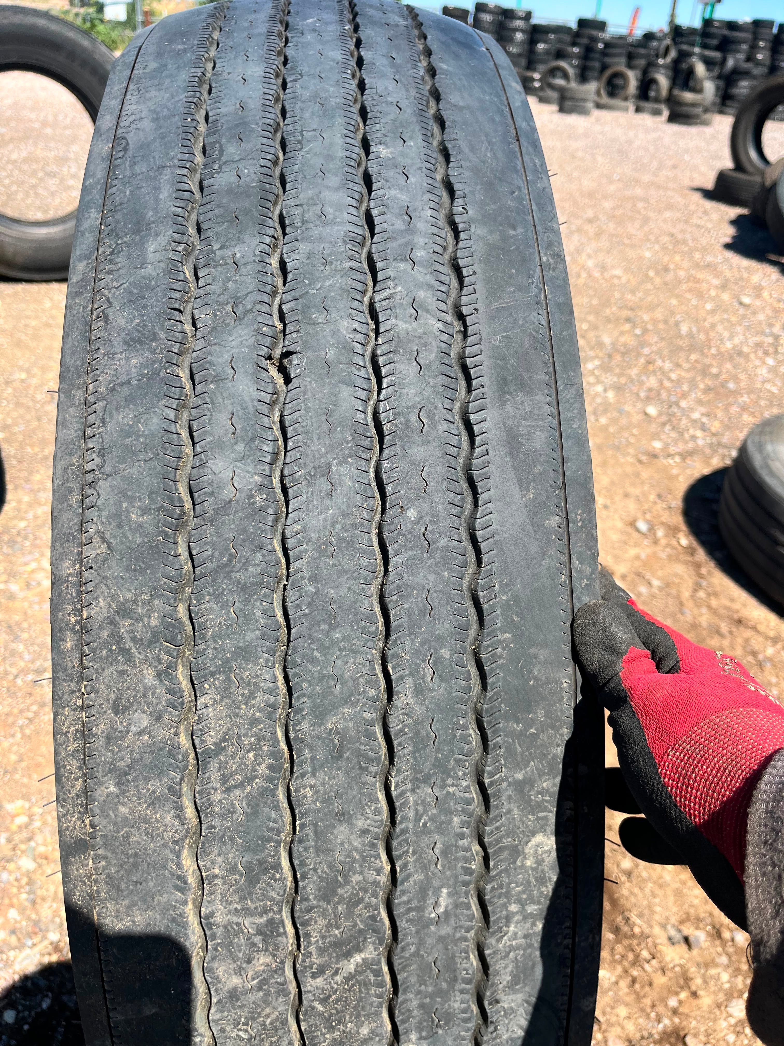 11R22.5 Single (1 Used Tire) Michelin X Line Energy