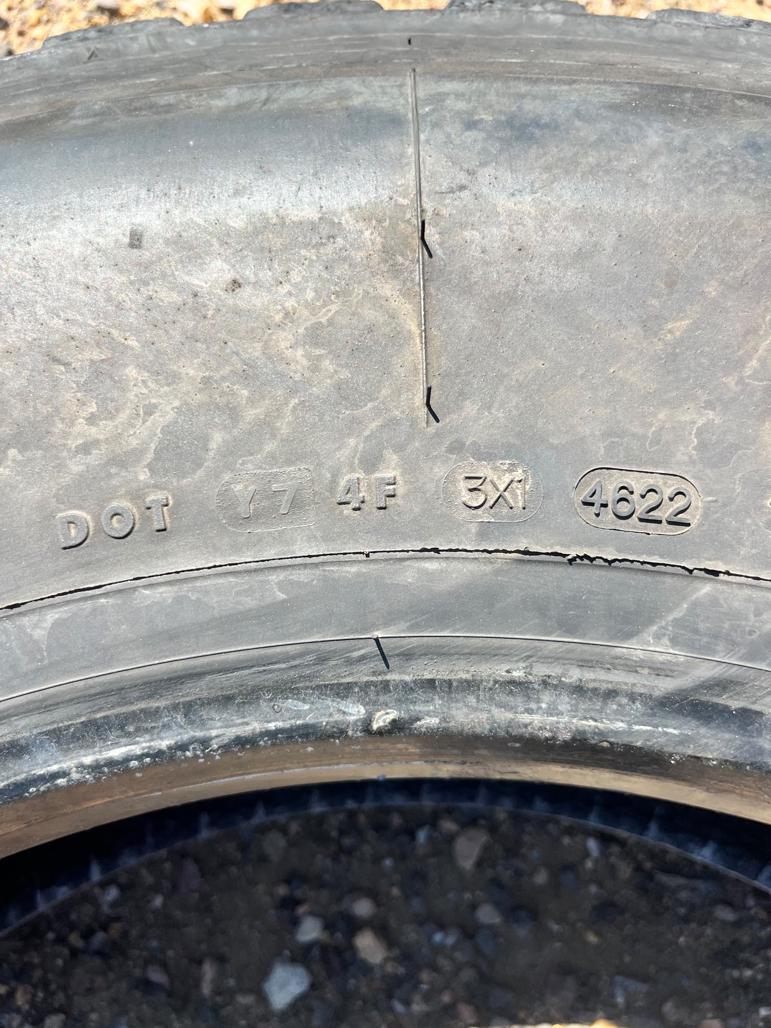 11R24.5 Set (5 Used Tires) Bridgestone M799