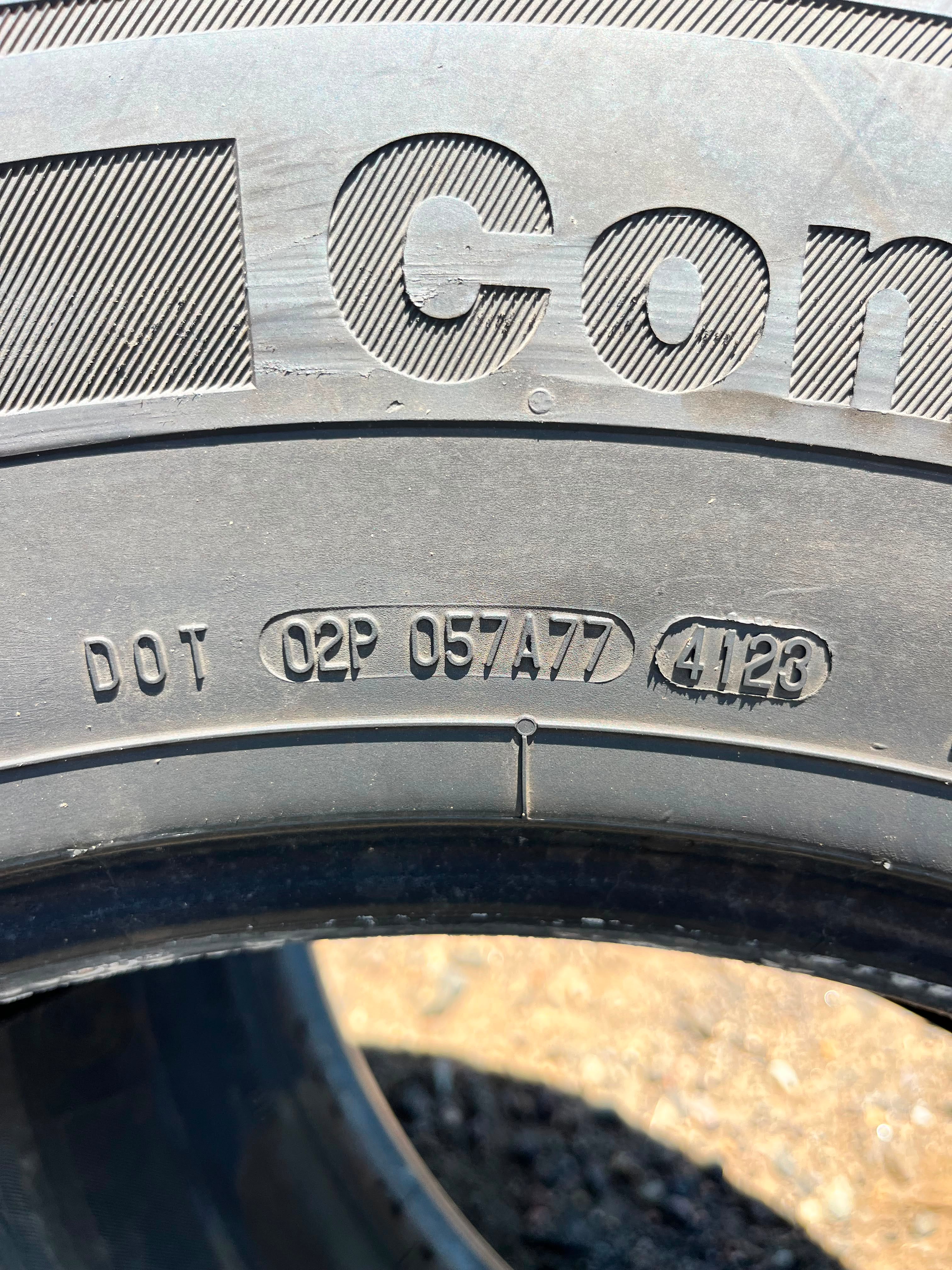 295/75R22.5 Pair (2 Used Tires) Continental Conti Ecoplus HT3