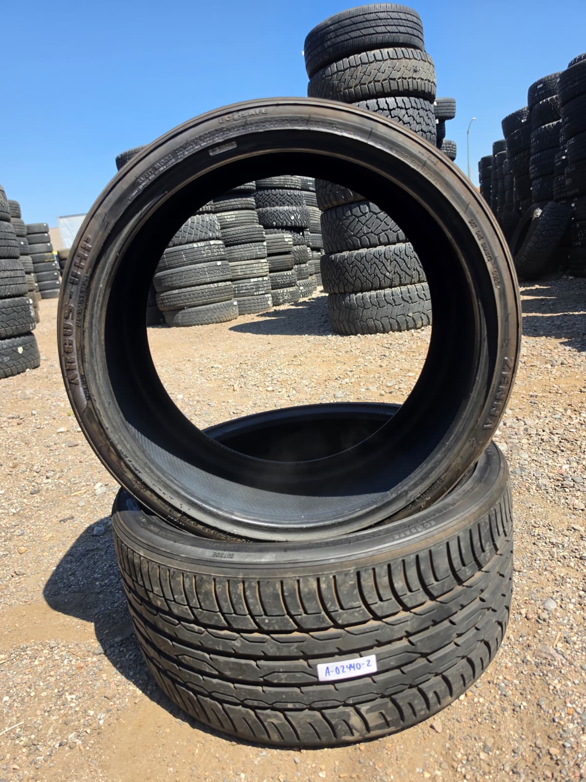 295/25R22 Pair (2 Used Tires) Zenna Argus Uhp
