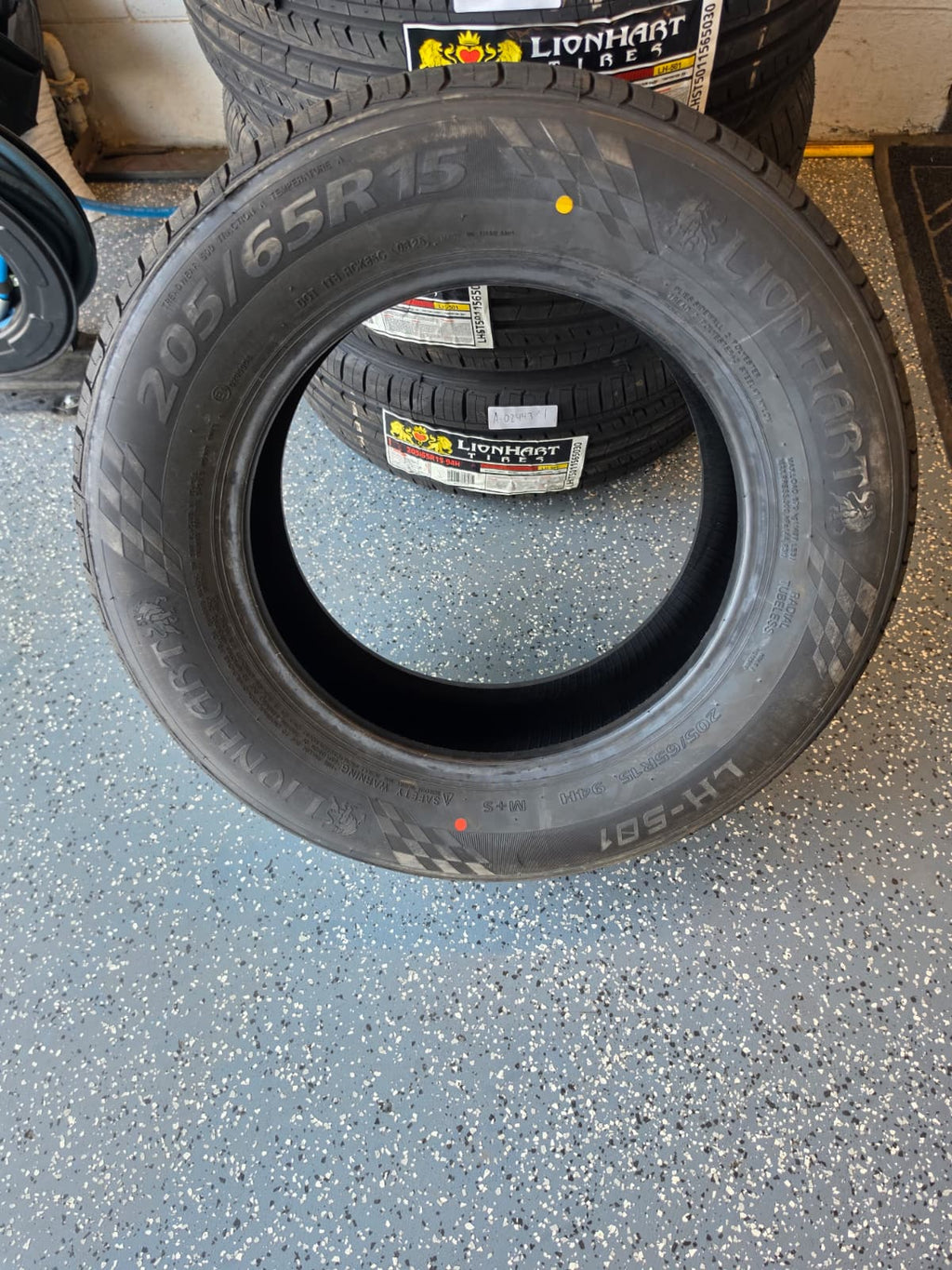 205/65R15 Set (4 Brand New Tires!!) Lionhart Tires Lh-501