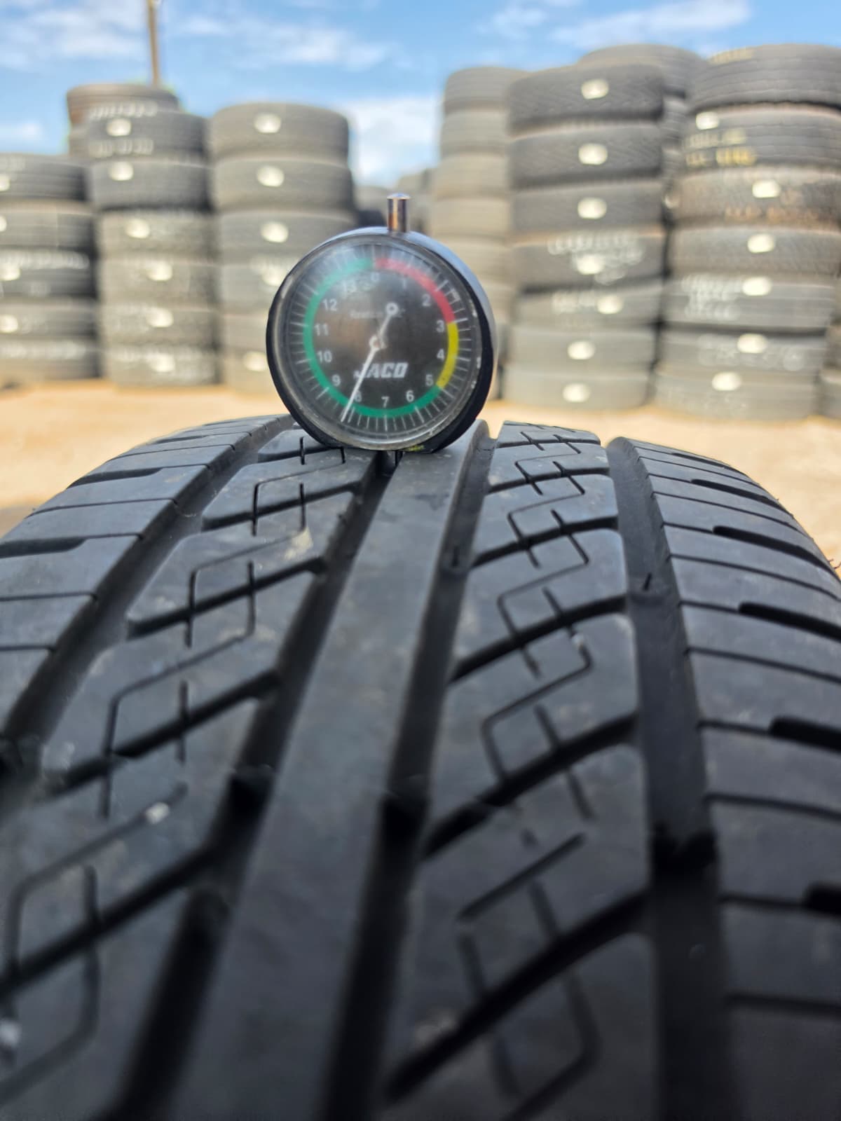 195/50R16 Single (1 Used Tire) Achilles 122