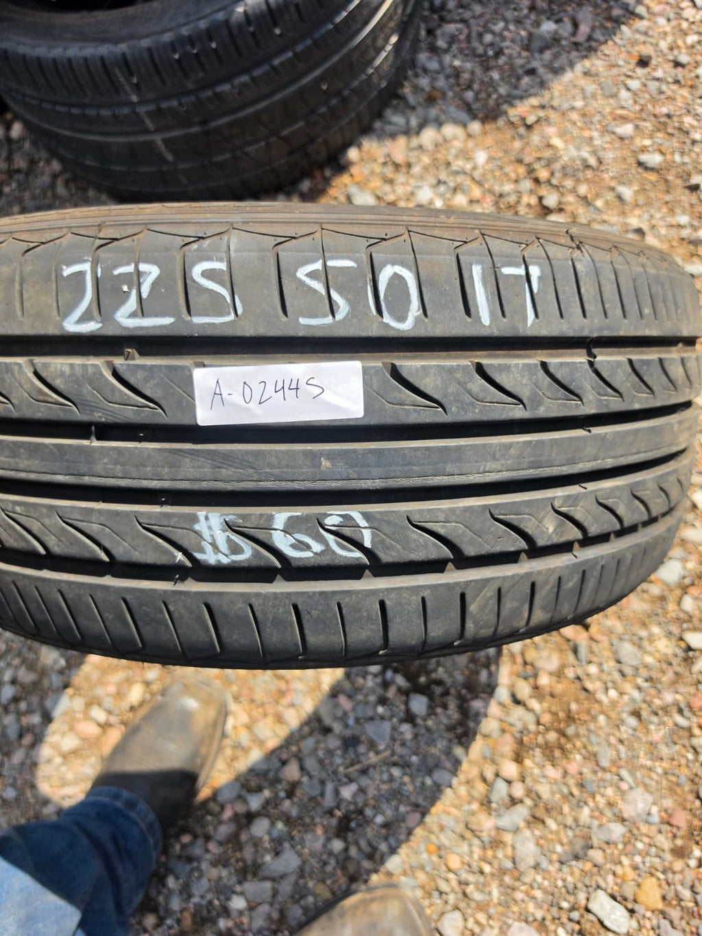 225/50R17 Single (1 Used Tire) Sentury Uhp