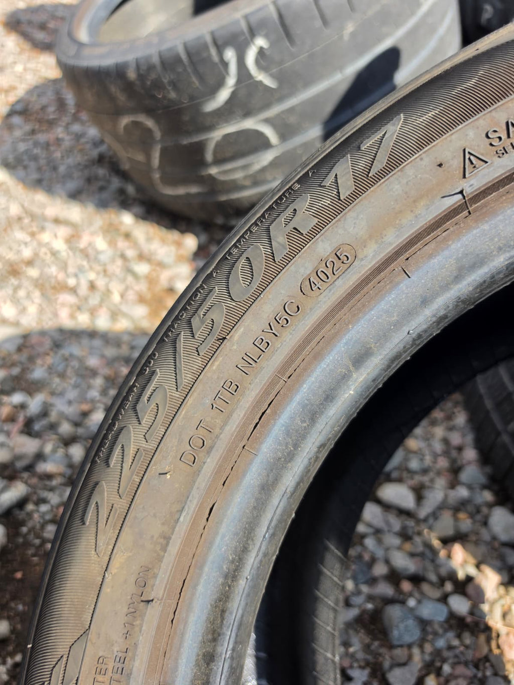 225/50R17 Single (1 Used Tire) Sentury Uhp