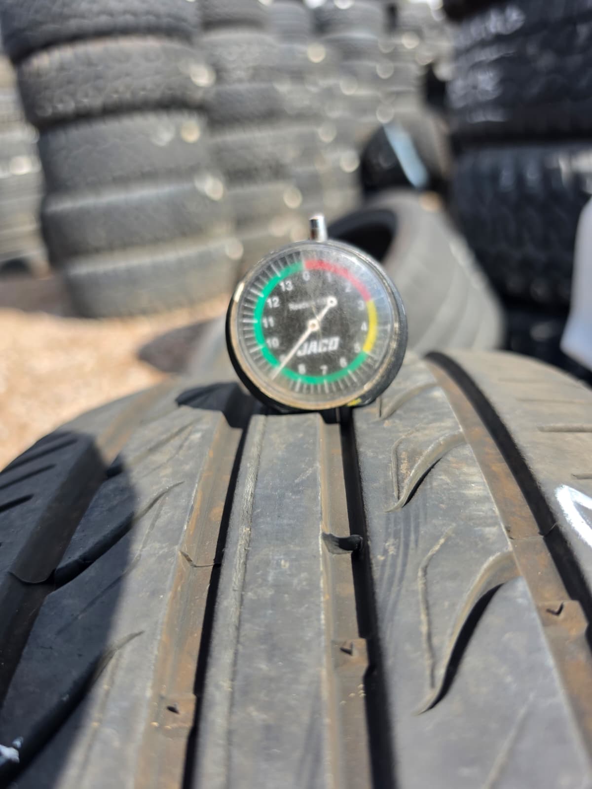 225/50R17 Single (1 Used Tire) Sentury Uhp