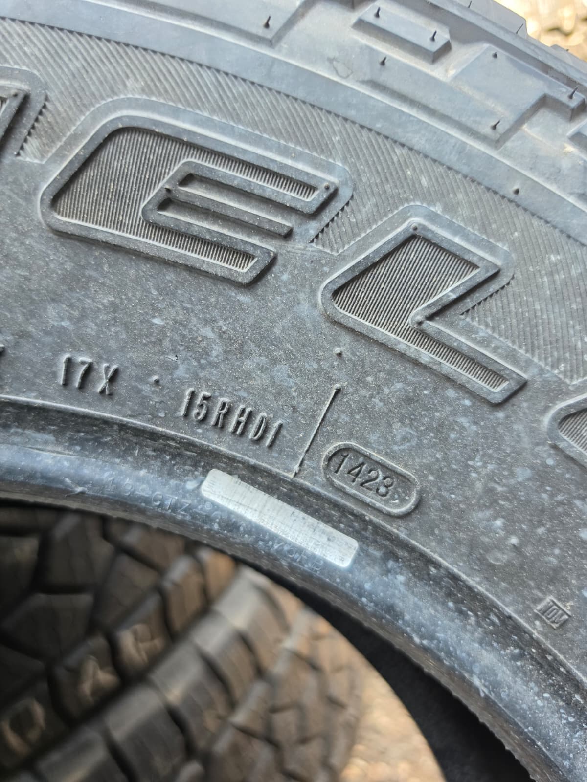 LT275/70R18 Set (4 Used Tires) Bridgestone Dueler