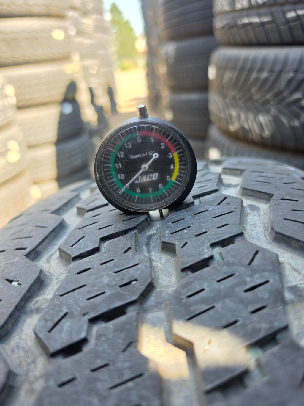 LT275/70R18 Set (4 Used Tires) Bridgestone Dueler