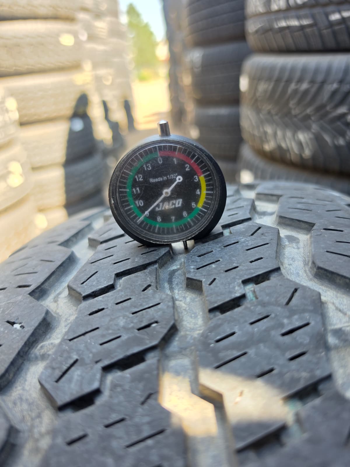 LT275/70R18 Set (4 Used Tires) Bridgestone Dueler