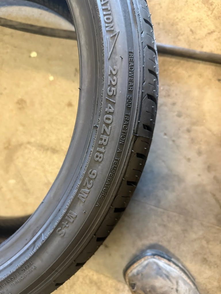 225/40R18 Set (Brand New Tires!!) Lexani Lx UhP207