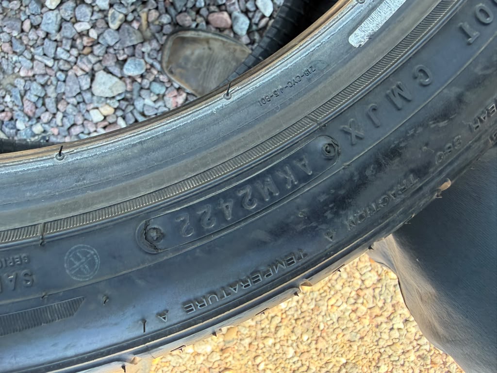 245/40R18 Pair (2 Like New Tires!!) Ironman Imove Gen 3 AS