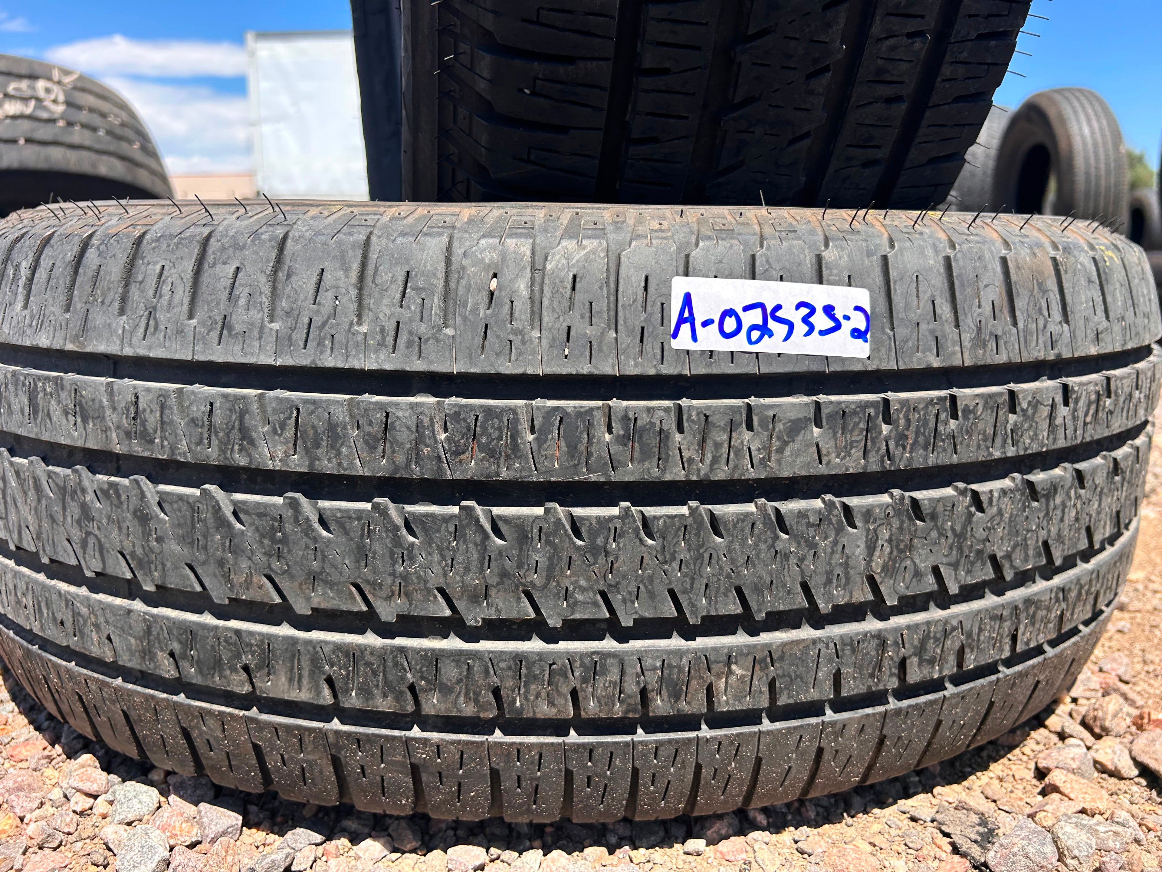 275/55R20 Pair (2 Used Tires) Bridgestone Dueler HL