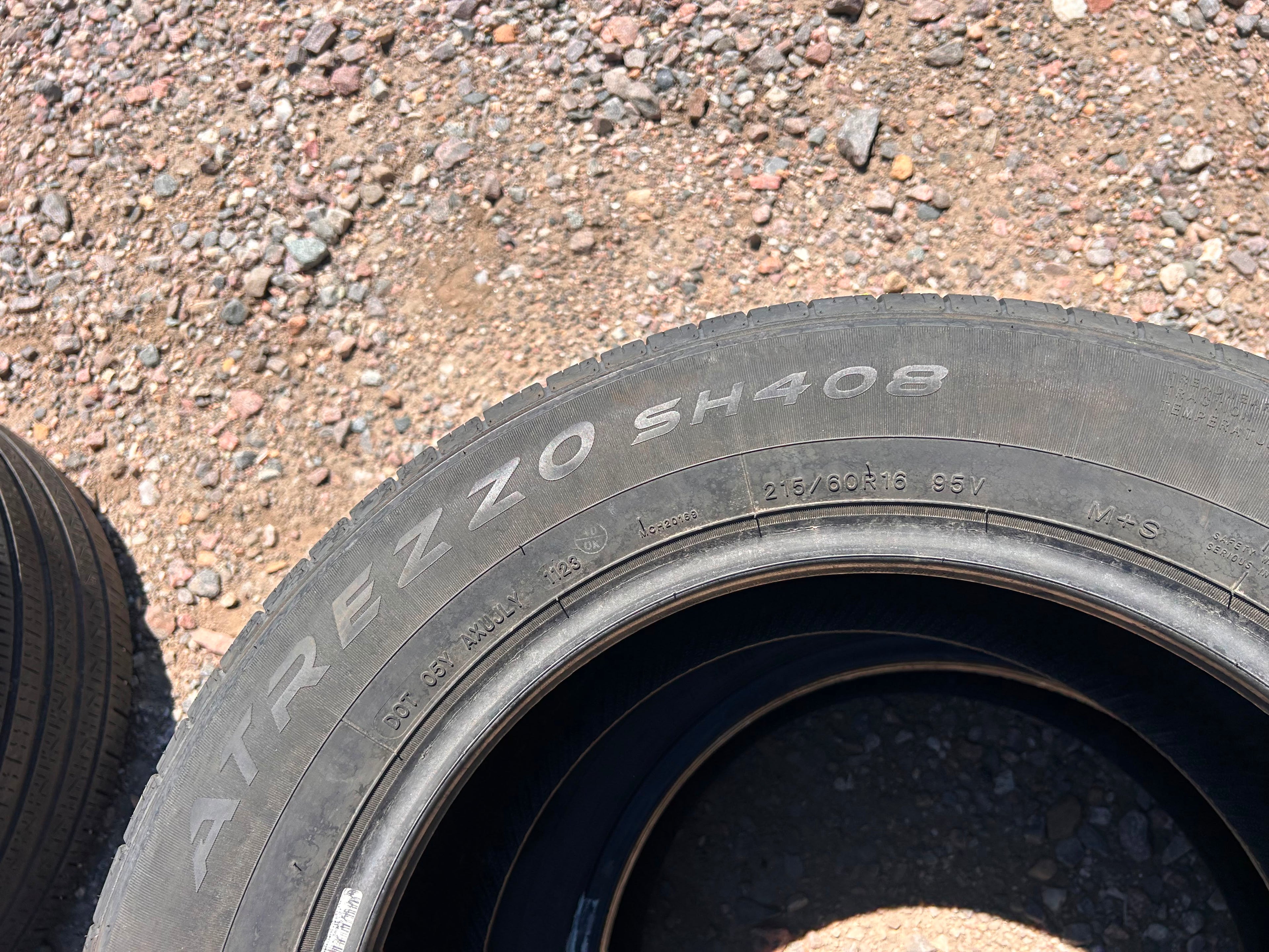 215/60R16 Pair (2 Used Tires) Sailun Atrezzo SH408