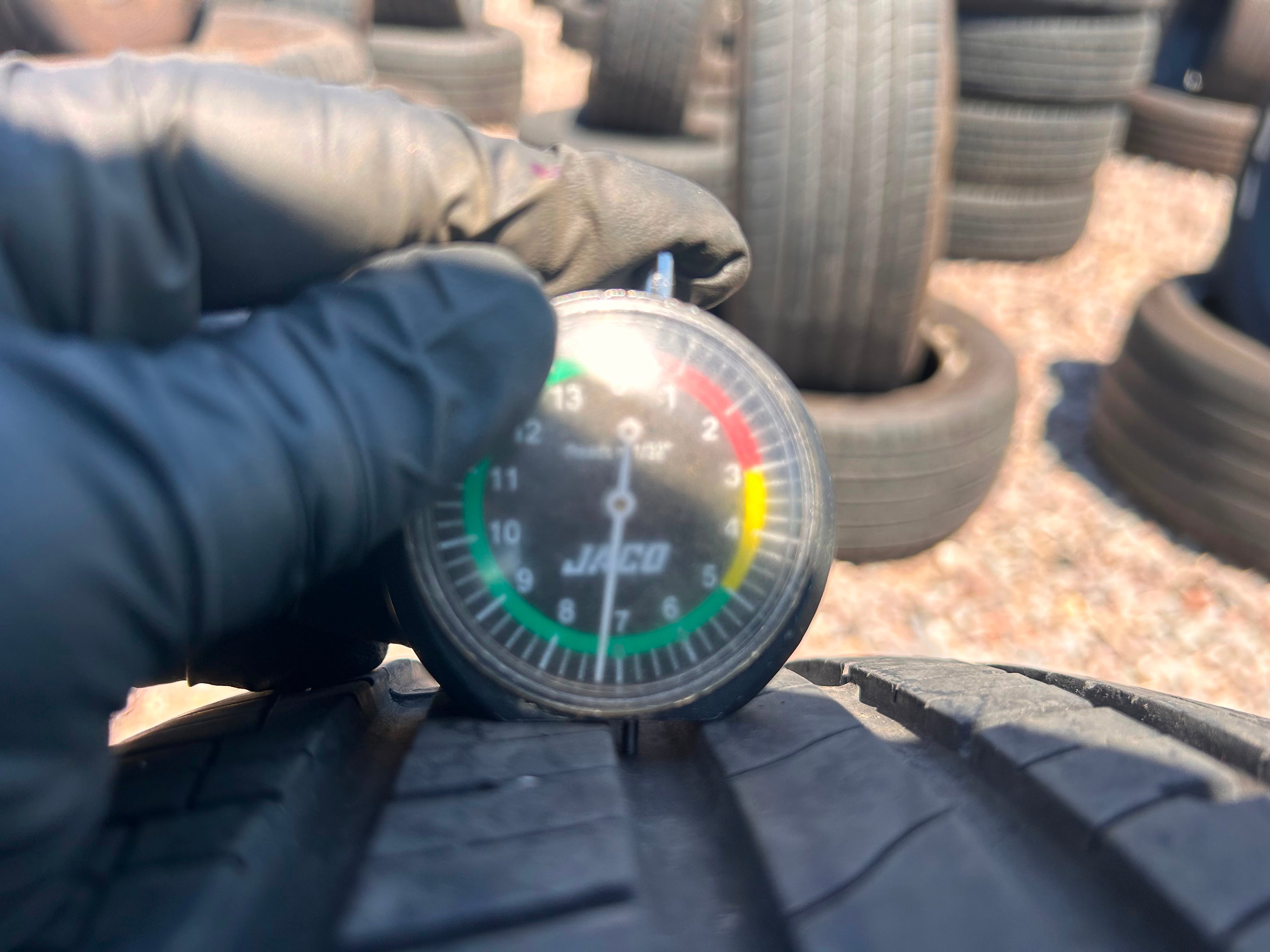 205/60R16 Pair (2 Used Tires) Mastercraft Stratus