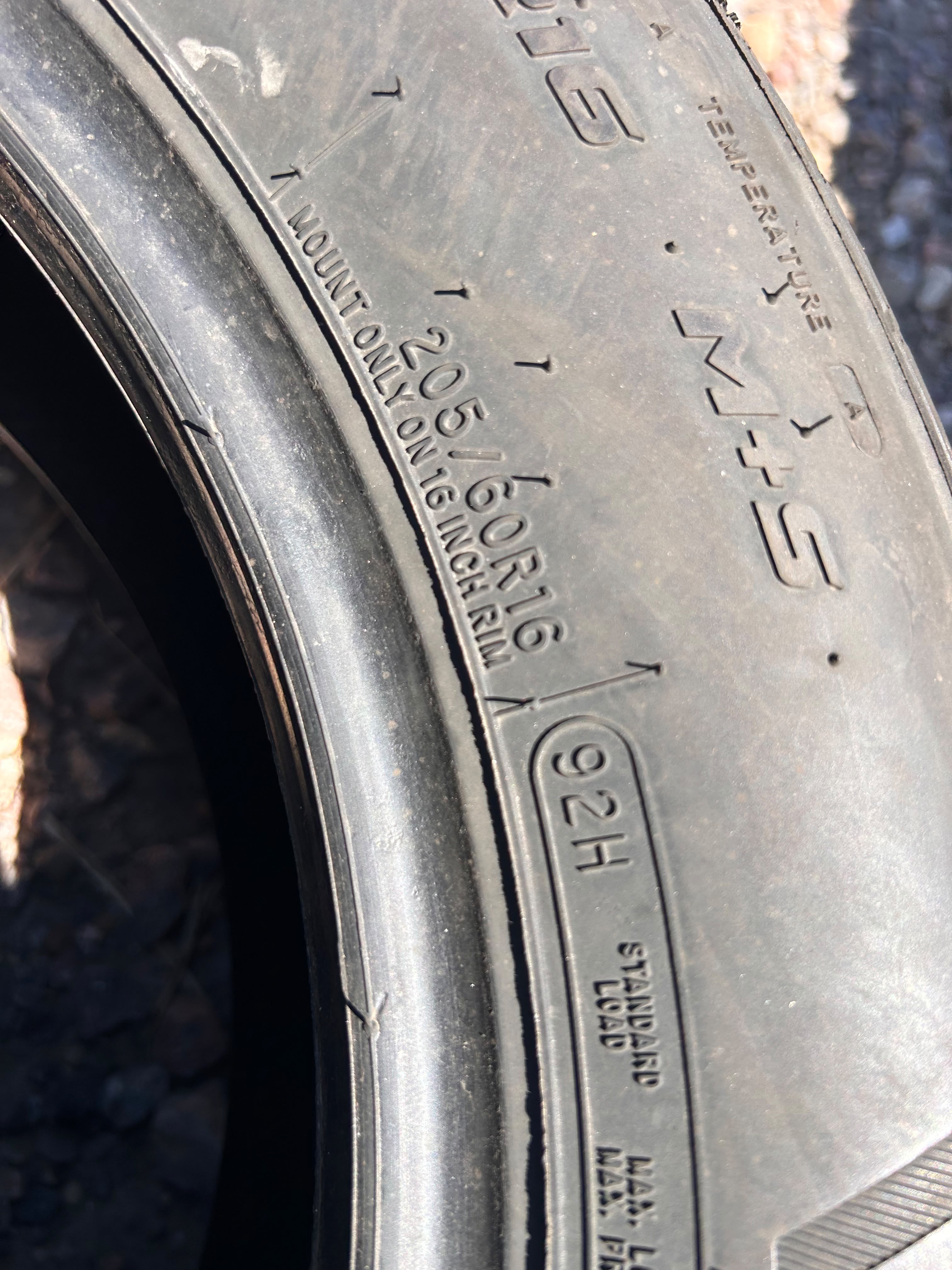 205/60R16 Pair (2 Used Tires) Mastercraft Stratus
