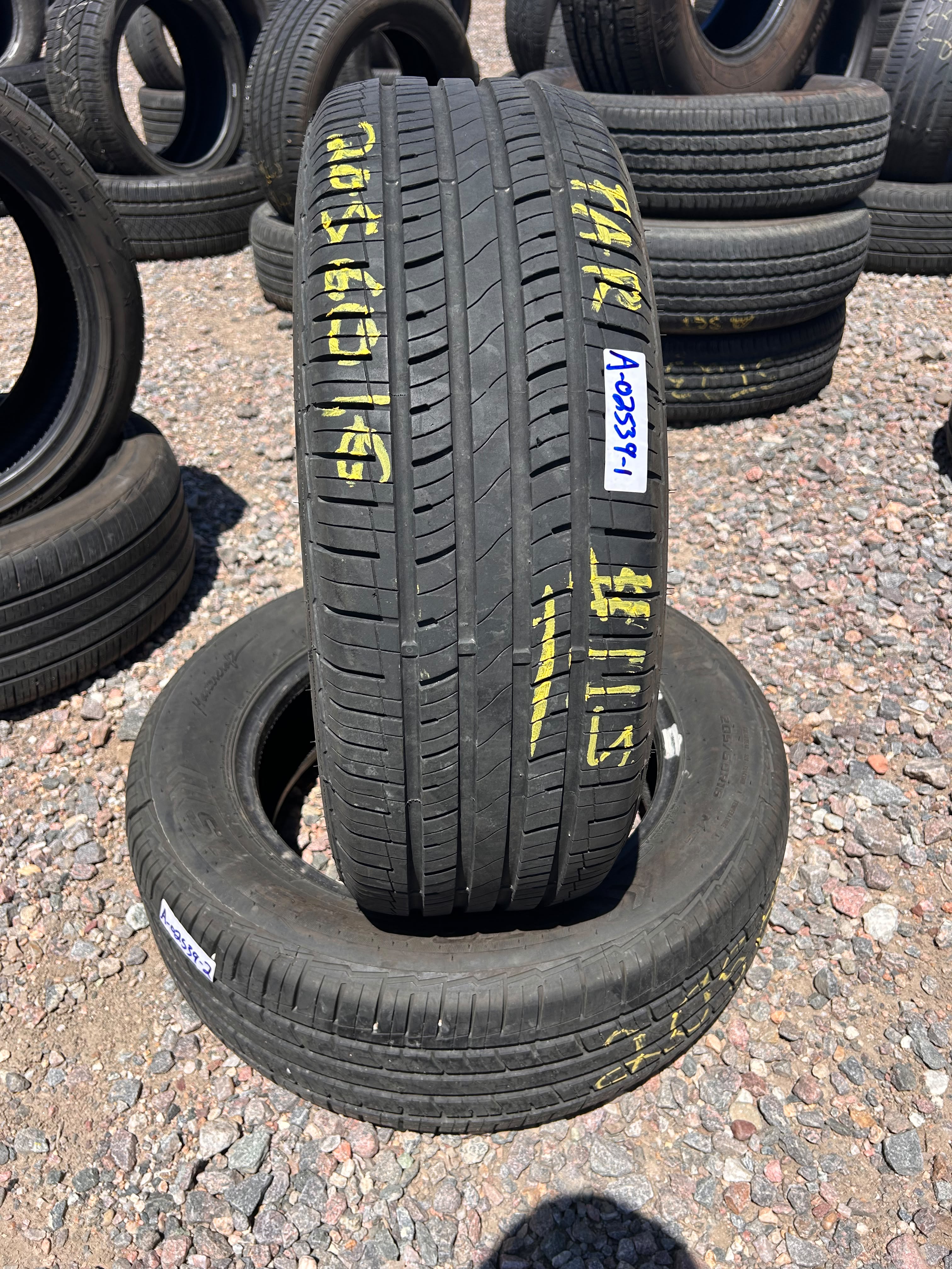 205/60R16 Pair (2 Used Tires) Mastercraft Stratus