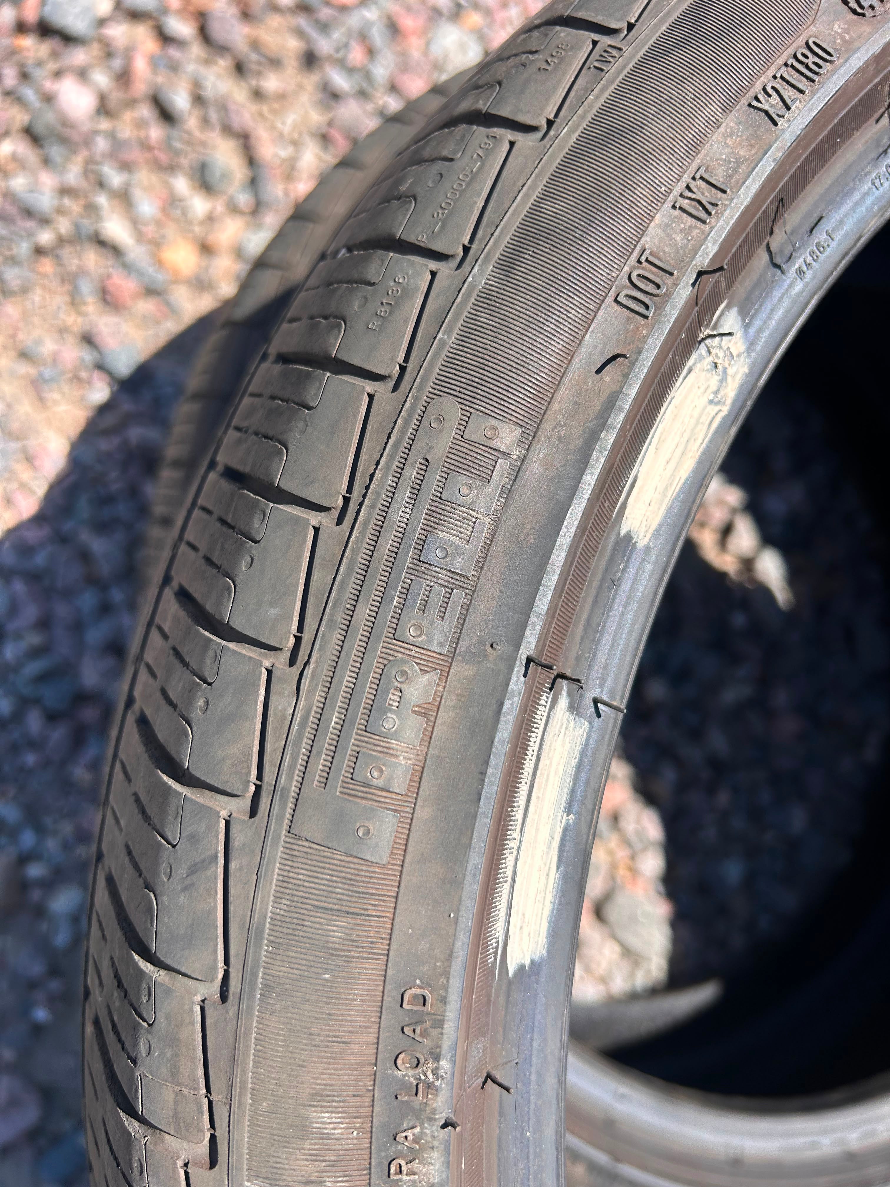 225/40R19 Pair (2 Used Tires) Pirelli Cinturato P7