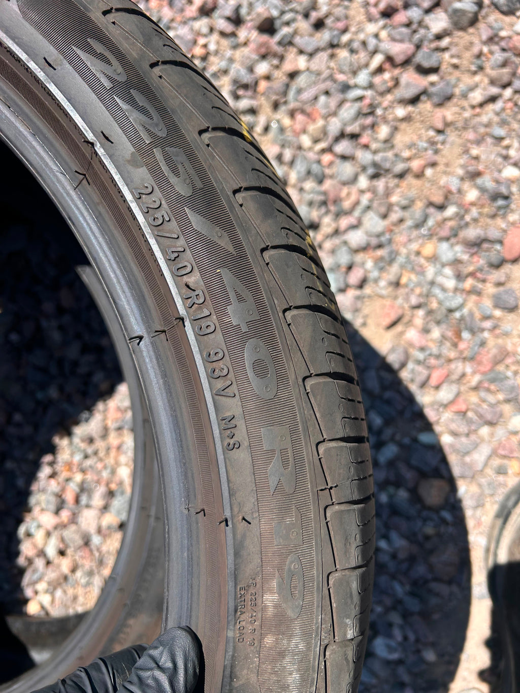 225/40R19 Pair (2 Used Tires) Pirelli Cinturato P7