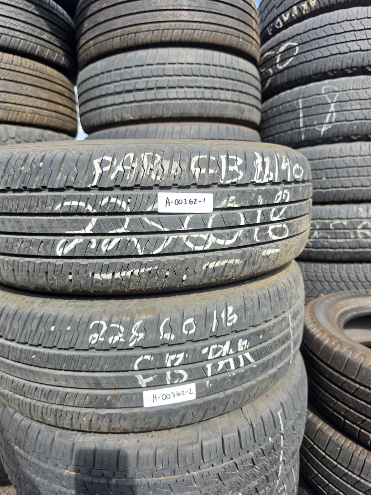 225/60R18 Pair (2 Used Tires) Dunlop Grandtrek PT20