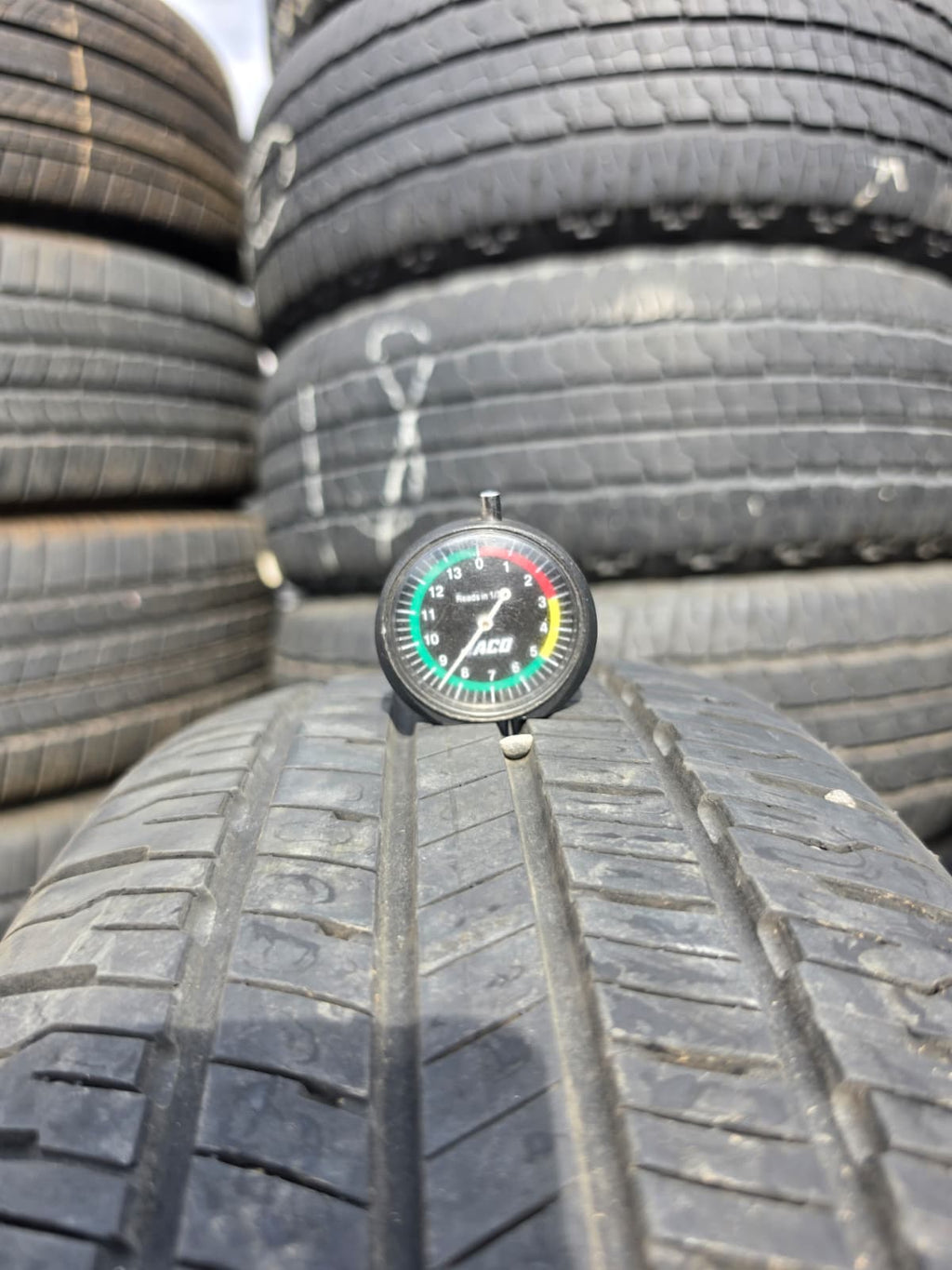 225/60R18 Pair (2 Used Tires) Dunlop Grandtrek PT20