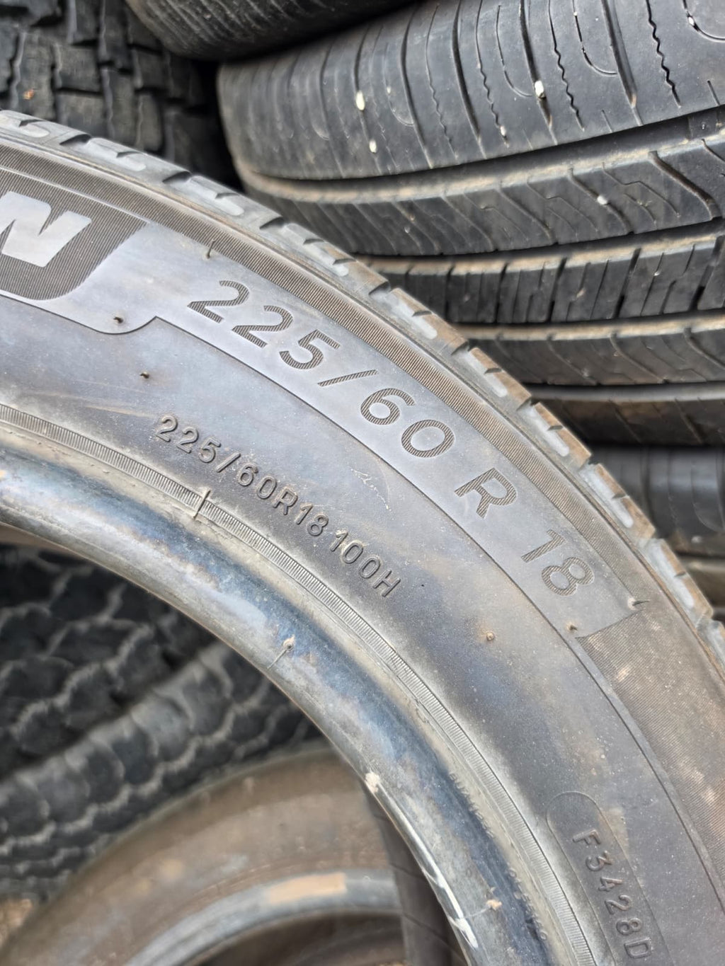 225/60R18 Pair (2 Used Tires) Michelin Primacy