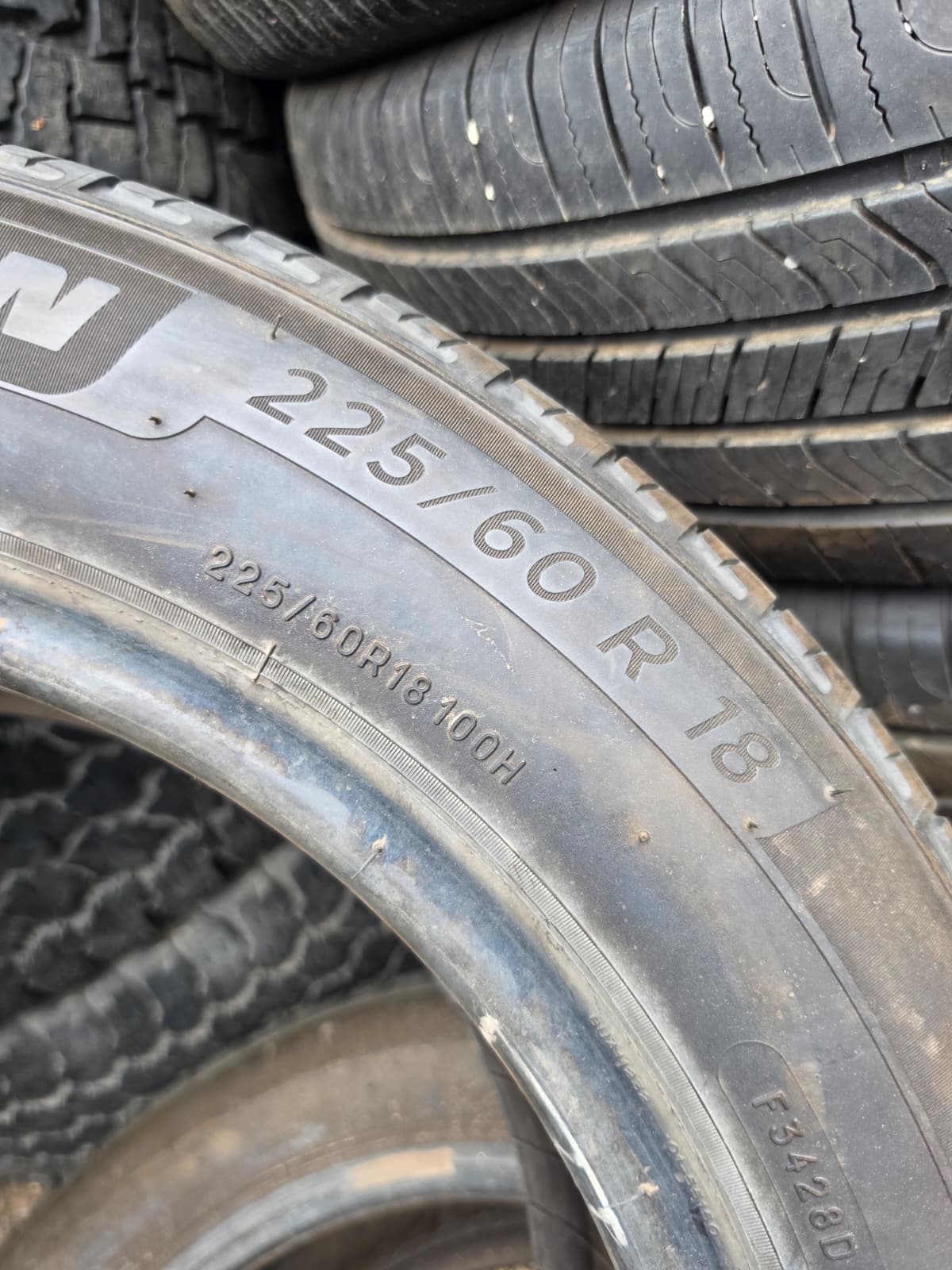 225/60R18 Pair (2 Used Tires) Michelin Primacy