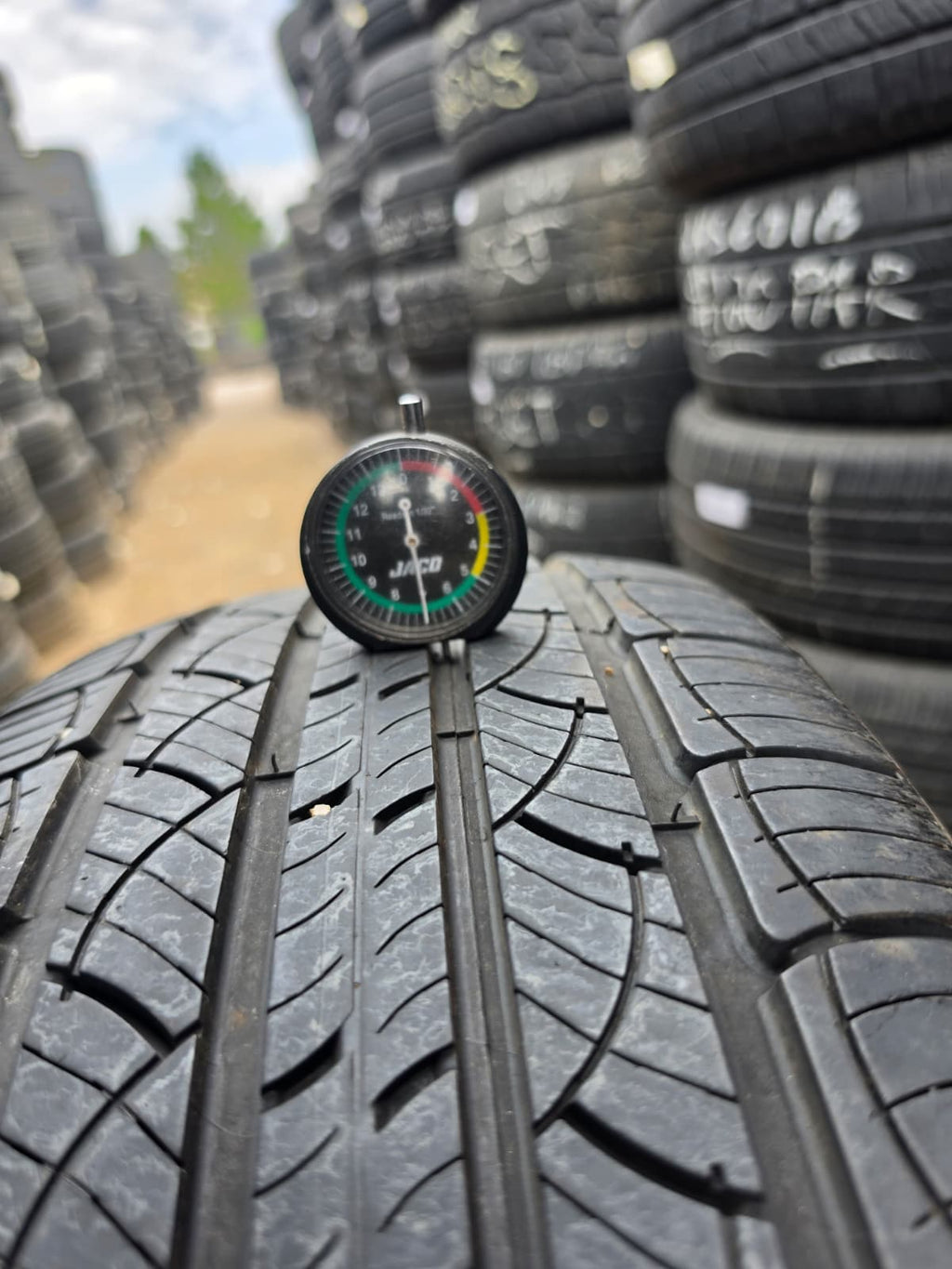 245/60R18 Set (4 Used Tires) Michelin Latitude