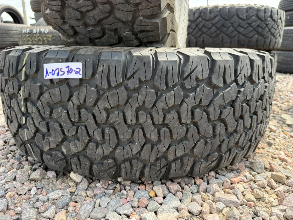 LT285/70R17 Pair (2 Used Tires) Bfgoodrich K02