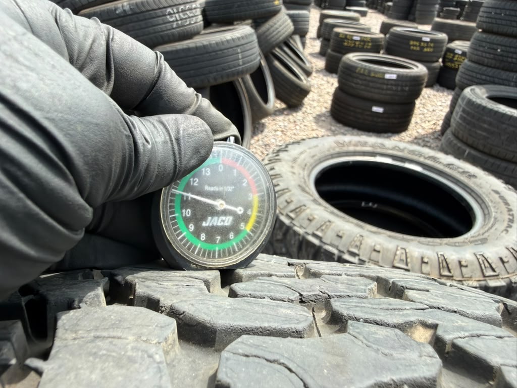 LT285/70R17 Pair (2 Used Tires) Bfgoodrich K02