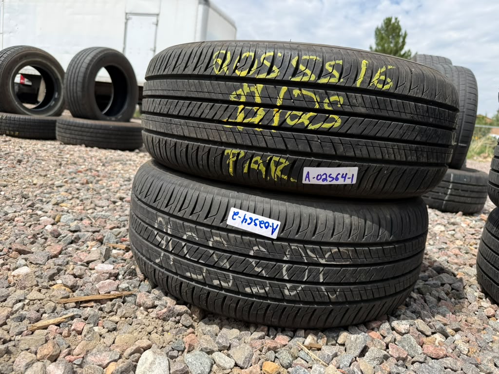 205/55R16 Pair (2 Used Tires) Hankook Kinergy GT