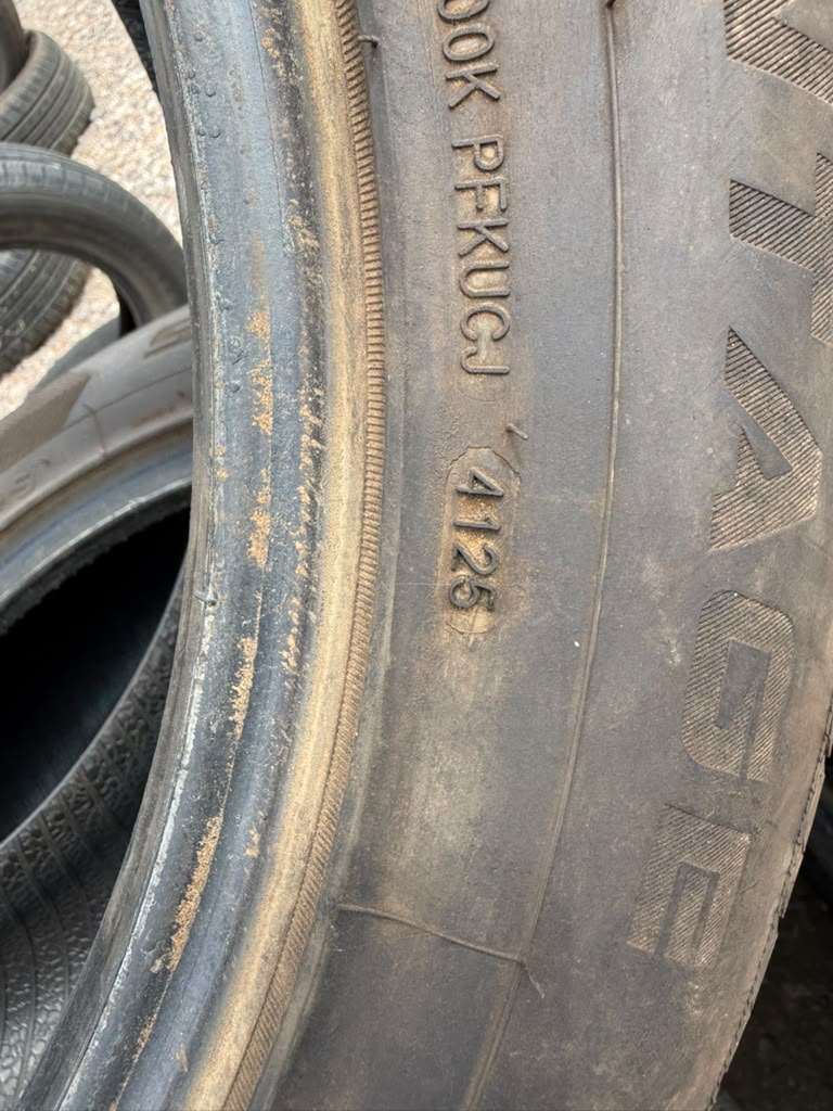 255/55R20 Set (4 Used Tires) Vantage Sport UHP XL