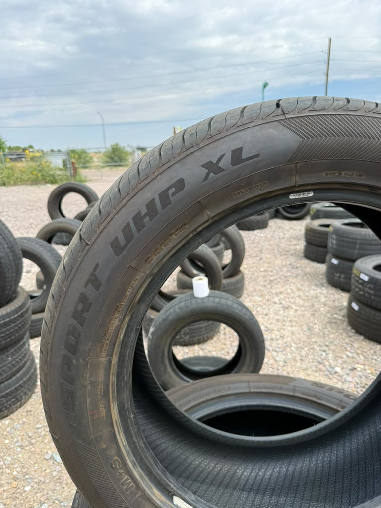 255/55R20 Set (4 Used Tires) Vantage Sport UHP XL