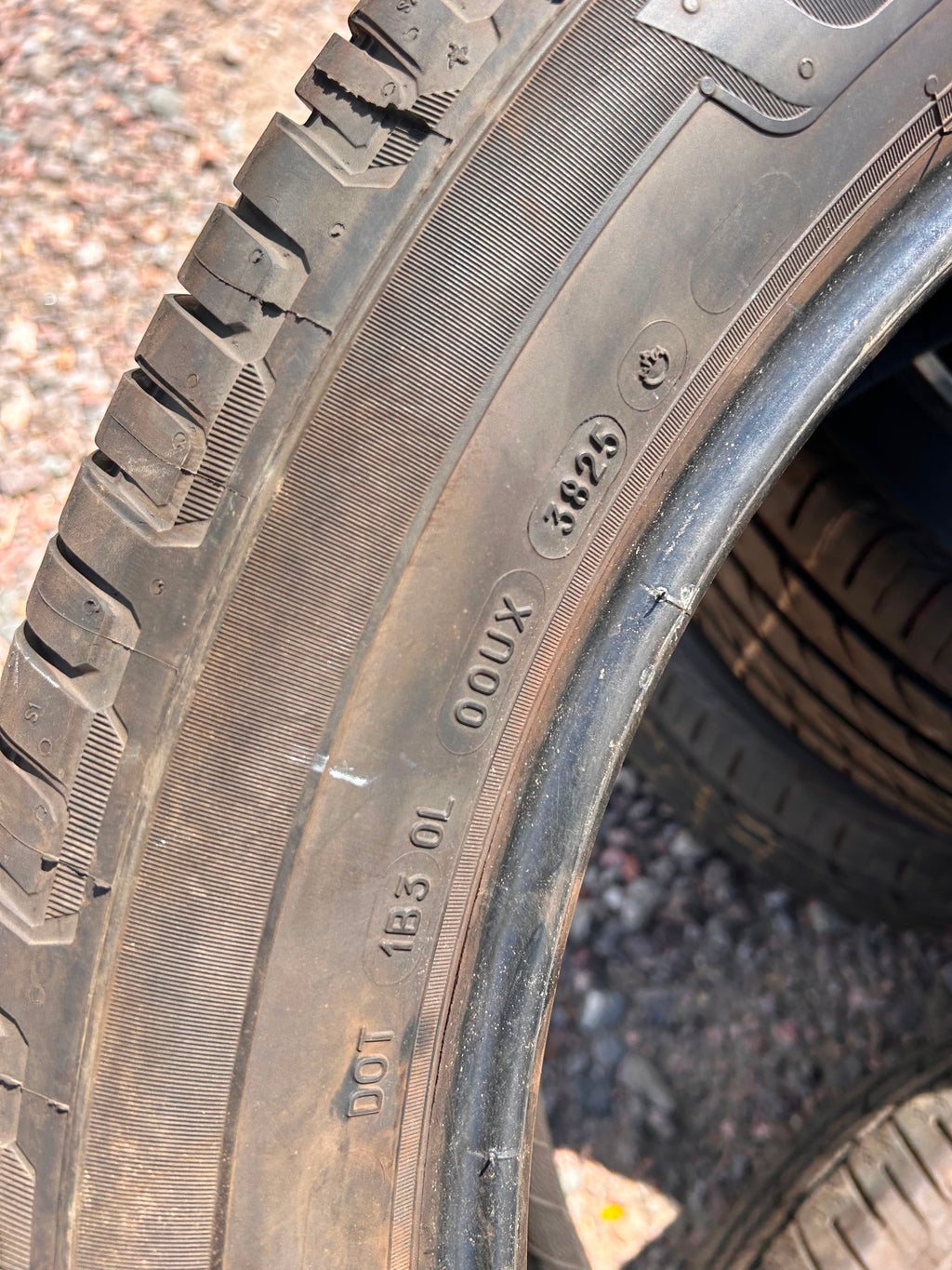 285/45R22 Pair (2 Like New Tires!!) Michelin Defender LTX M/S2