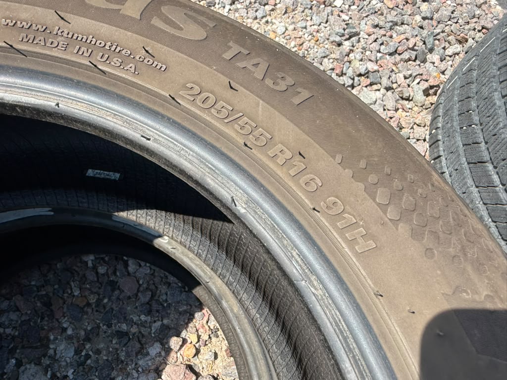 205/55R16 Pair (2 Used Tires) Kumho Solus TA31