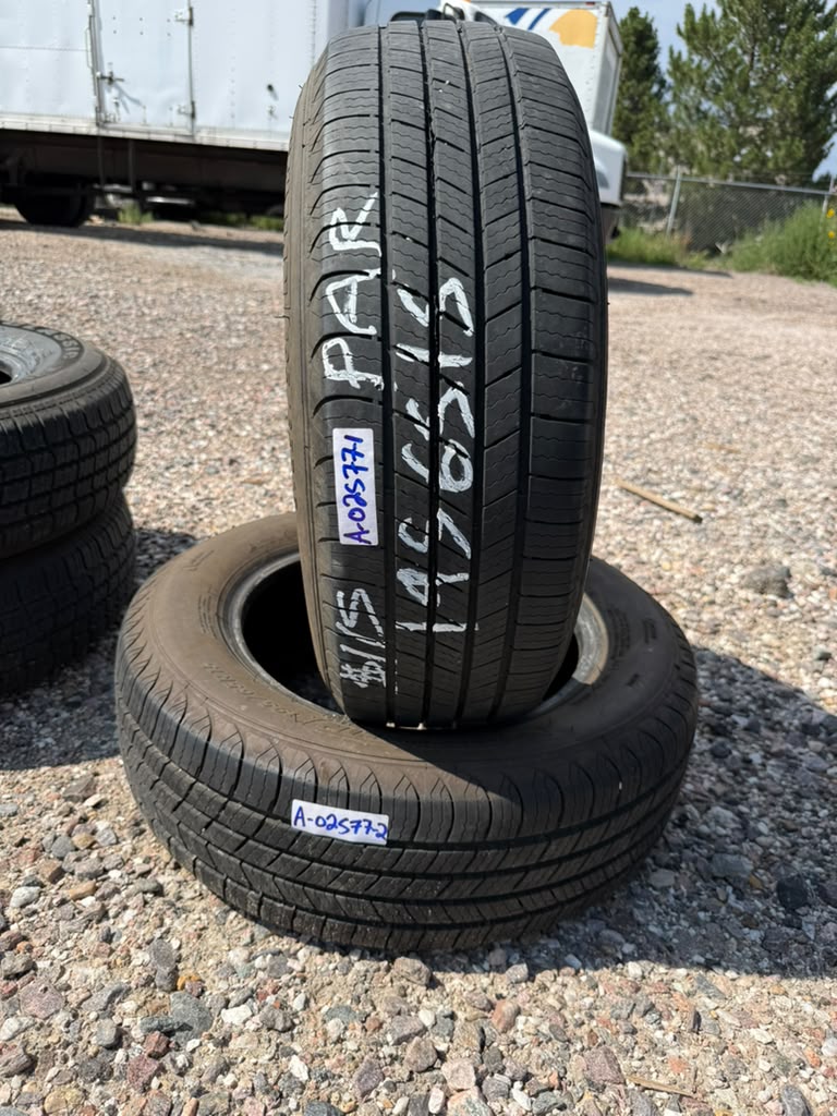 195/65R15 Pair (2 Used Tires) Michelin Defender