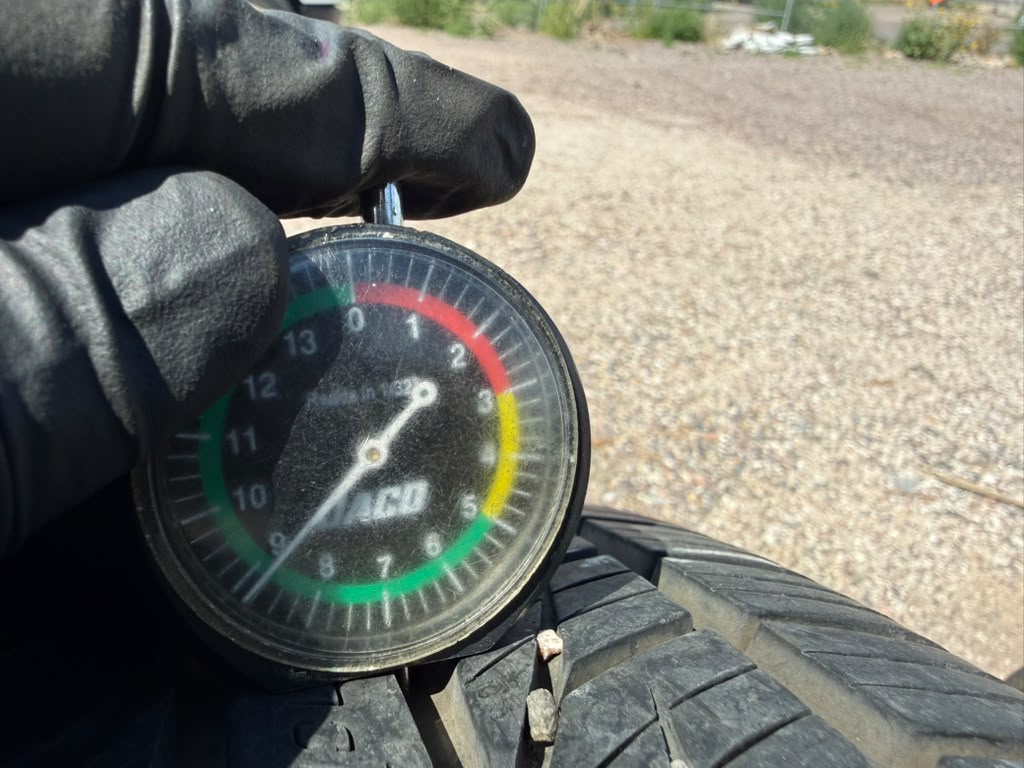 215/60R15 Set (4 Used Tires) General Altimax RT43