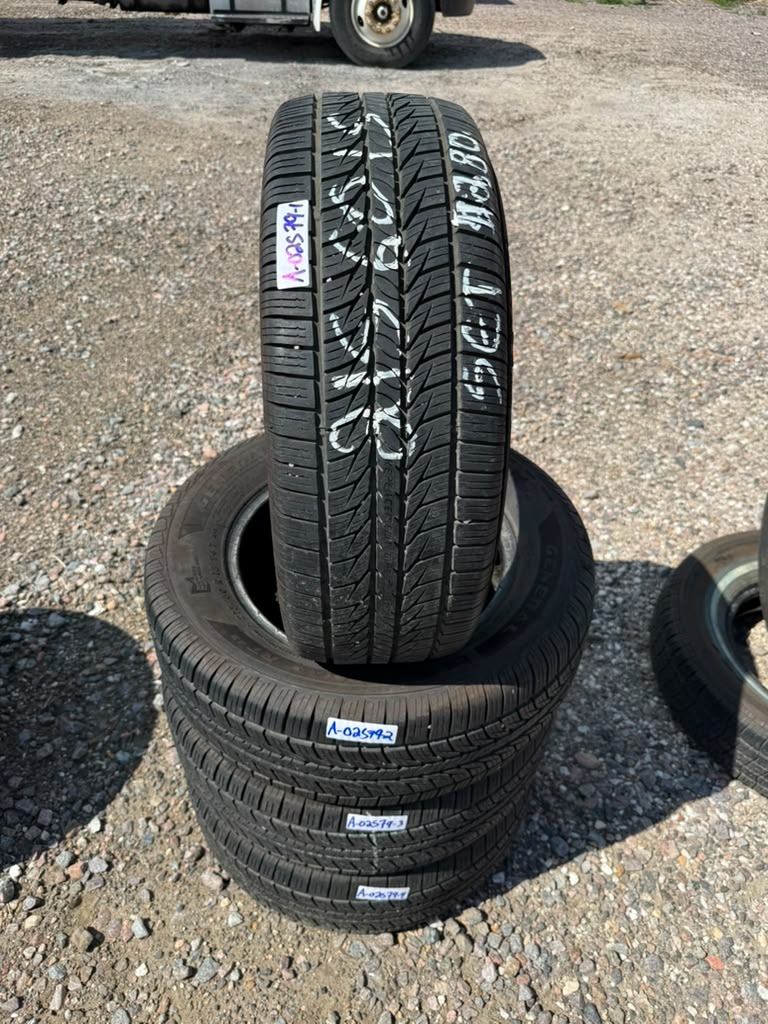215/60R15 Set (4 Used Tires) General Altimax RT43