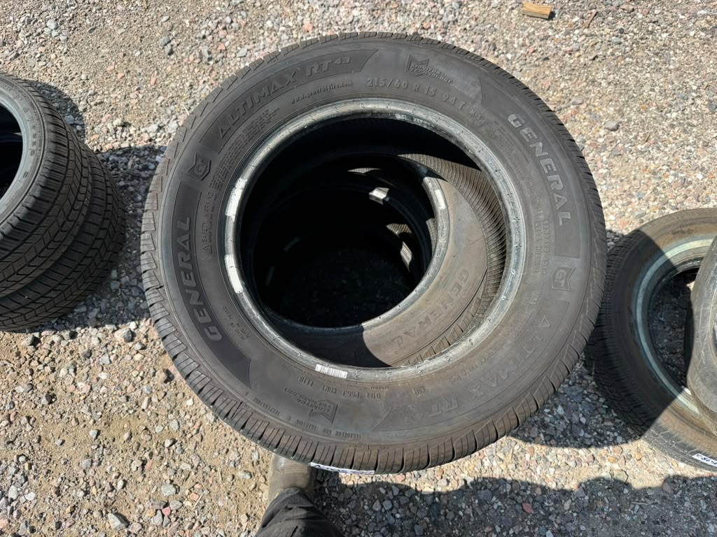 215/60R15 Set (4 Used Tires) General Altimax RT43