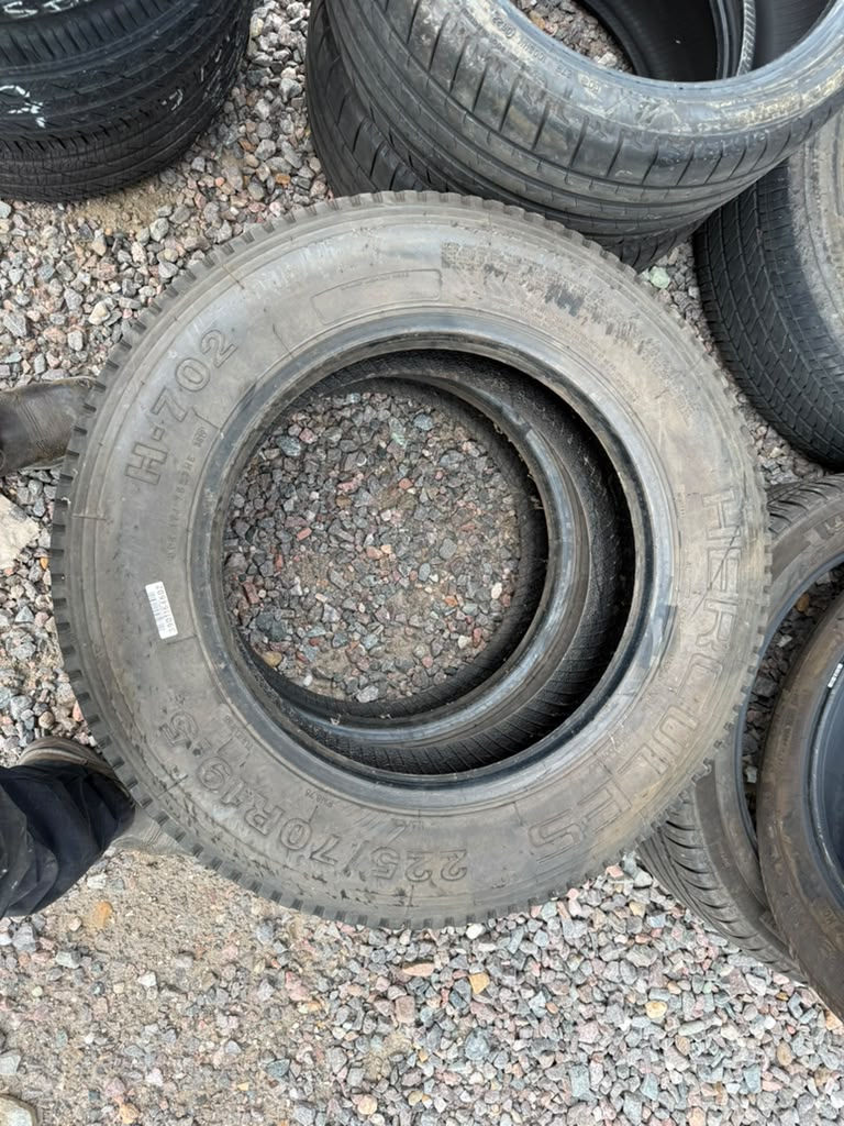 225/70R19.5 Pair (2 Used Tires) Hercules H-702
