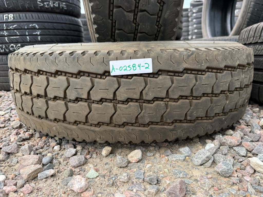 225/70R19.5 Pair (2 Used Tires) Hercules H-702