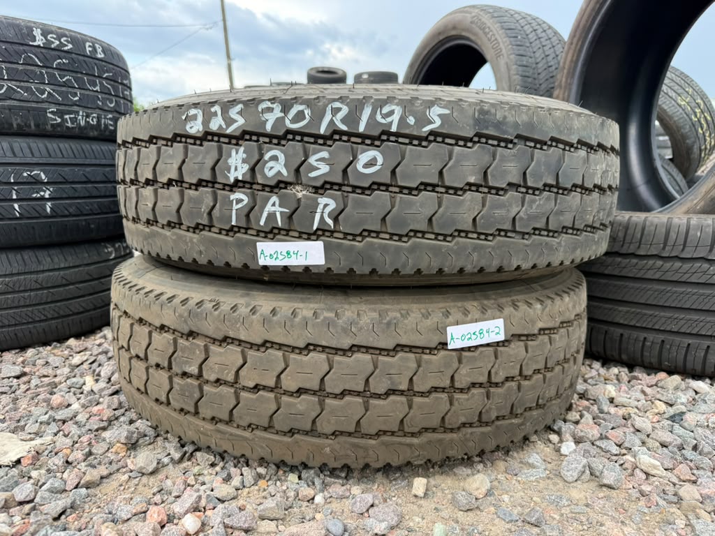 225/70R19.5 Pair (2 Used Tires) Hercules H-702