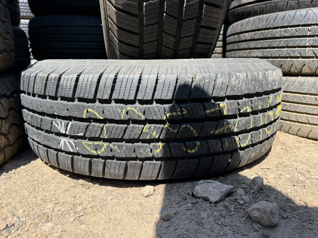 235/70R16 Pair (2 Used Tires) Michelin Defender LTX