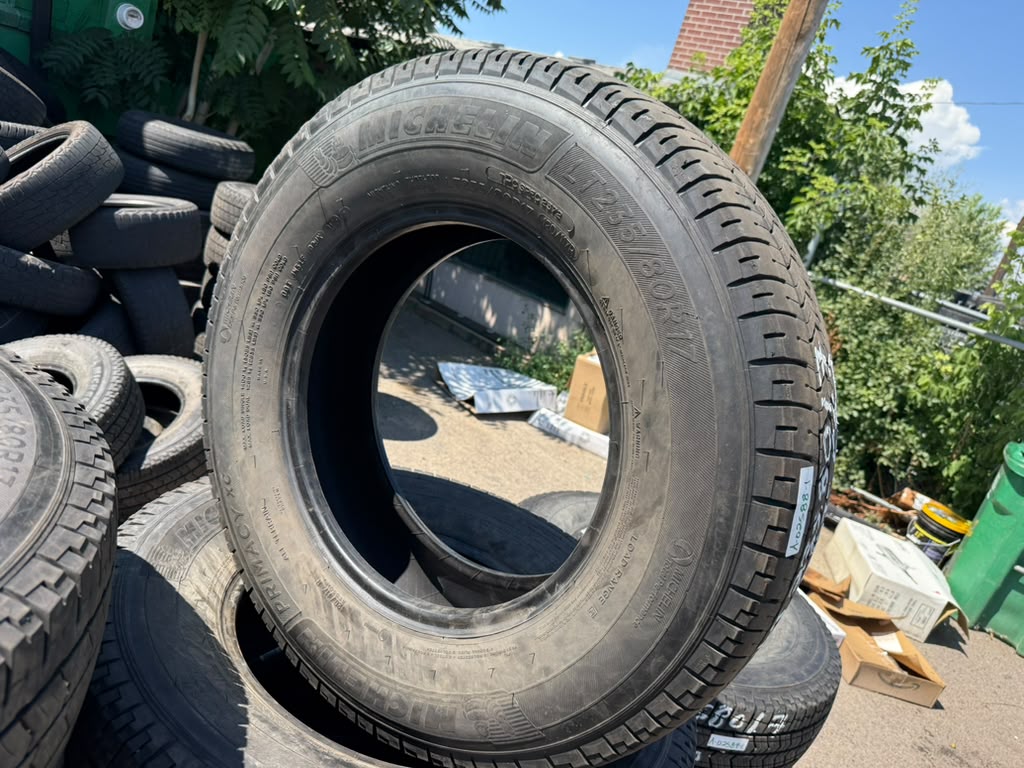 LT235/80R17 Set (6 Used Tires) Michelin Primacy LTX