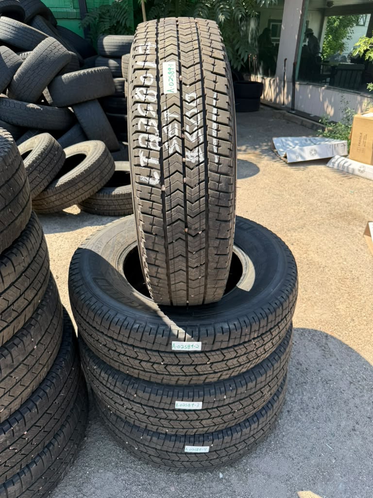 LT235/80R17 Set (4 Used Tires) Michelin Primacy LTX