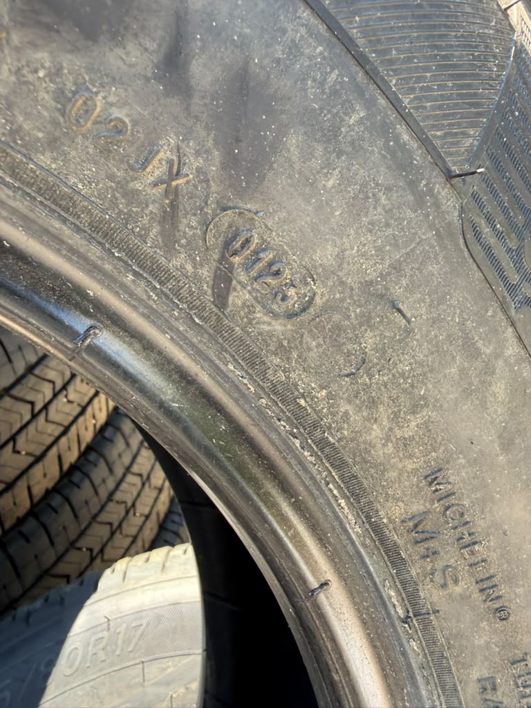 LT235/80R17 Set (4 Used Tires) Michelin Primacy LTX