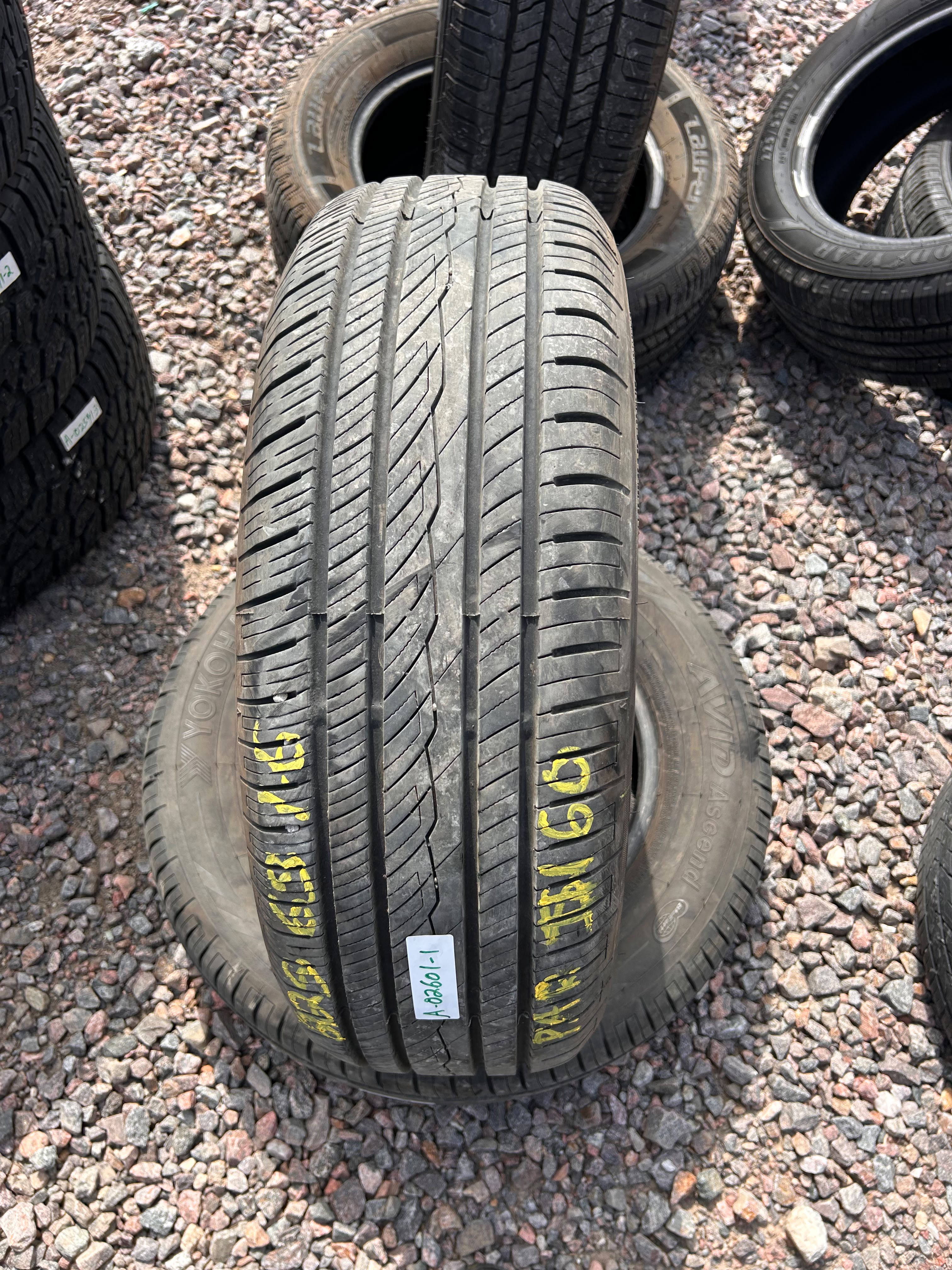 225/65R16 Pair (2 Like New Tires!!) Yokohama Avid Ascend