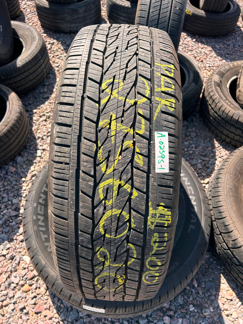 275/60R20 Pair (2 Used Tires) Continental CrossContact LX20